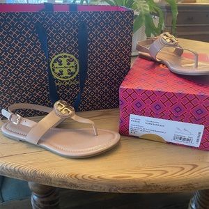 Tory Burch like new patent nude sandal 6.5